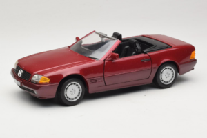 Mercedes 500 SL R129 Rouge Foncé Revell 1:18 8801 Métal