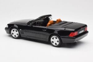 Mercedes SL 500 R129 Noir Norev 1:18 183750 Métal — image 9 sur 10