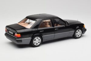Mercedes 500E W124 Noir Édition Limitée Norev 1:18 183949 Métal — image 3 sur 12