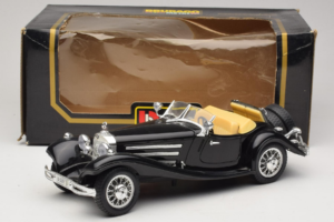 Mercedes 500K Roadster Noir Bburago 1:18 3020-P2 Métal — image 8 sur 8