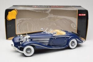 Mercedes 500K Special Roadster Bleu Maisto 1:18 56059 Métal — image 8 sur 8