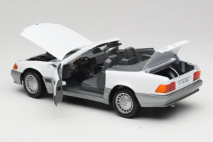 Mercedes 500 SL R129 Blanc Roadtough 1:18 92048 Métal — image 5 sur 8