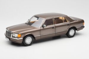 Mercedes 560 SEL W126 Impala Marron Édition Concessionnaire Norev 1:18 B66040646 Métal