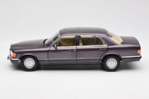 Mercedes 560 SEL W126 Violet Metallic Norev 1:18 183544 Métal — image 4 sur 8