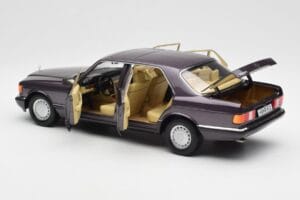 Mercedes 560 SEL W126 Violet Metallic Norev 1:18 183544 Métal — image 5 sur 8