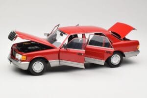 Mercedes 560 SEL W126 Rouge Norev 1:18 183463 Métal — image 2 sur 8