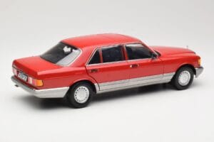 Mercedes 560 SEL W126 Rouge Norev 1:18 183463 Métal — image 3 sur 8