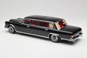 Mercedes 600 Pullman W100 Noir NZG 1:18 1071/50 Métal — image 7 sur 8