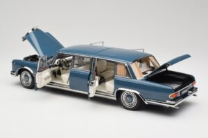 Mercedes 600 Pullman W100 Bleu NZG 1:18 B66040707 Métal — image 5 sur 8