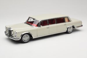 Mercedes 600 Pullman W100 Gris Clair NZG 1:18 B66040708 Métal