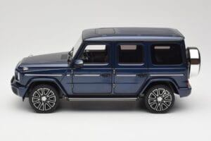 Mercedes AMG G 63 L W465 Bleu Foncé Norev 1:18 B66960663 Métal — image 4 sur 8