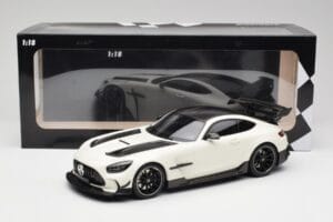 Mercedes AMG GT C190 Black Series Designo Diamond Blanc Metallic Minichamps 1:18 155032022 Métal — image 6 sur 6