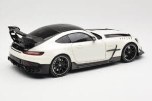 Mercedes AMG GT C190 Black Series Diamond White Metallic Minichamps 1:18 110032020 Métal — image 3 sur 8