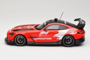 Mercedes AMG GT C190 Black Series Safety Car F1 2022 Minichamps 1:18 155032090 Métal — image 3 sur 6