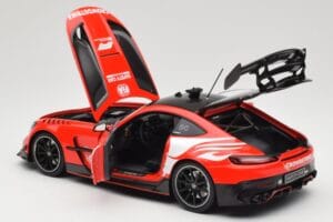Mercedes AMG GT C190 Black Series Safety Car F1 2024 Minichamps 1:18 110032090 Métal — image 5 sur 8
