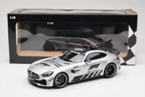 Mercedes AMG GT R C190 Safety Car F1 2019 Minichamps 1:18 155036090 Métal — image 6 sur 6