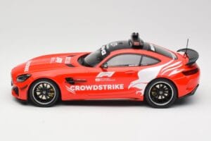 Mercedes AMG GT R C190 Safety Car F1 2021 Minichamps 1:18 155036095 Métal — image 3 sur 6