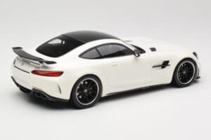 Mercedes AMG GT R C190 Blanc Métallisé Minichamps 1:18 155036028 Métal — image 2 sur 6