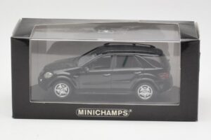 Mercedes AMG ML 63 W164 Noir Minichamps 1:43 400037670 Métal — image 4 sur 4