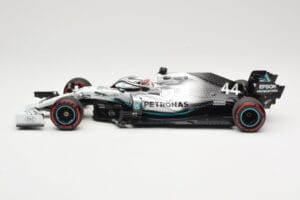 Mercedes AMG Petronas W10 #44 L. Hamilton Winner German GP 2019 Minichamps 1:18 110191144 Métal — image 3 sur 6