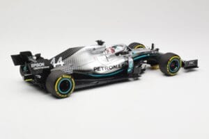 Mercedes AMG Petronas W10 #44 L. Hamilton Winner Chinese GP 2019 Minichamps 1:18 110190344 Métal — image 2 sur 6