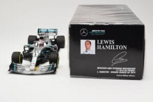Mercedes AMG Petronas W10 #44 L. Hamilton Winner Chinese GP 2019 Minichamps 1:18 110190344 Métal — image 6 sur 6