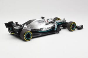 Mercedes AMG Petronas W10 #44 L. Hamilton F1 World Champion 2019 Minichamps 1:18 110190044 Métal — image 2 sur 6