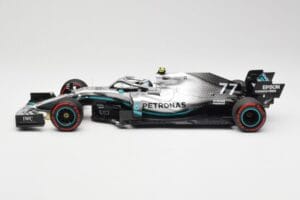 Mercedes AMG Petronas W10 #77 V. Bottas British GP 2019 Minichamps 1:18 110191077 Métal — image 3 sur 6