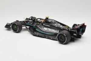 Mercedes AMG Petronas W14 E Performance #44 L. Hamilton Bahrain GP 2023 Minichamps 1:18 110230144 Métal — image 5 sur 6