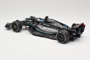 Mercedes AMG Petronas W14 E Performance #63 G. Russell Australian GP 2023 Minichamps 1:18 110230363 Métal — image 5 sur 6