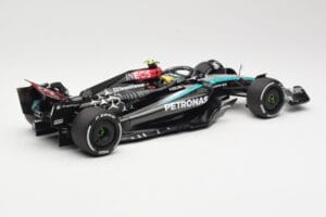 Mercedes AMG Petronas W15 E Performance #44 L. Hamilton 2024 Minichamps 1:18 110240144 Métal — image 2 sur 6
