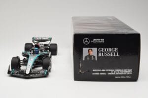 Mercedes AMG Petronas W15 E Performance #63 G. Russell Winner Austrian GP 2024 Minichamps 1:18 110241163 Métal — image 6 sur 6