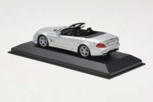 Mercedes AMG SL63 R230 Argent Minichamps 1:43 B66960018-R Métal — image 3 sur 4