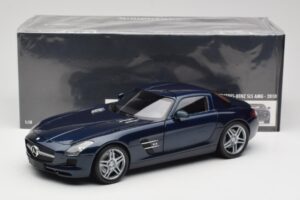 Mercedes SLS AMG C197 Blue Metallic Minichamps 1:18 180039021 Métal — image 8 sur 8