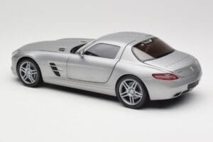 Mercedes AMG SLS C197 Grey Metallic Minichamps 1:18 100039025 Métal — image 7 sur 8