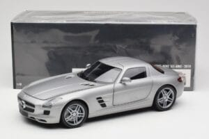 Mercedes AMG SLS C197 Grey Metallic Minichamps 1:18 100039025 Métal — image 8 sur 8