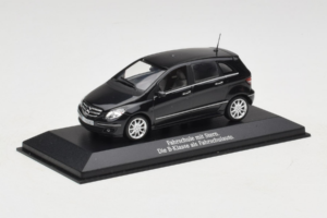 Mercedes B-Class W245 Auto-École Noir Minichamps 1:43 MB005 Métal — image 2 sur 4