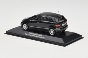 Mercedes B-Class W245 Auto-École Noir Minichamps 1:43 MB005 Métal — image 3 sur 4