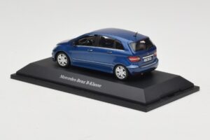 Mercedes B-Class W245 Lotus Blue Metallic Minichamps 1:43 B66962407 Métal — image 3 sur 4