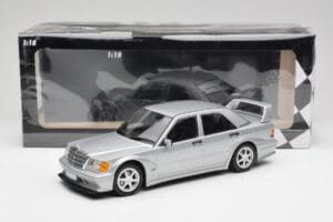 Mercedes 190E W201 2.5-16 EVO 2 Astral Argent Metallic Minichamps 1:18 155036101 Métal — image 6 sur 6