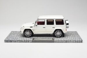 Mercedes Brabus B63 620 Widestar Pearl White Minichamps 1:18 107032201 Métal — image 3 sur 6