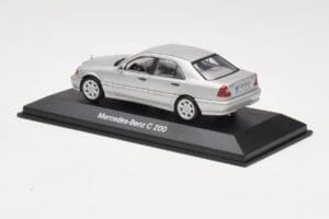 Mercedes C 200 W202 Iridium Silver Minichamps 1:43 B66040488 Métal — image 3 sur 4
