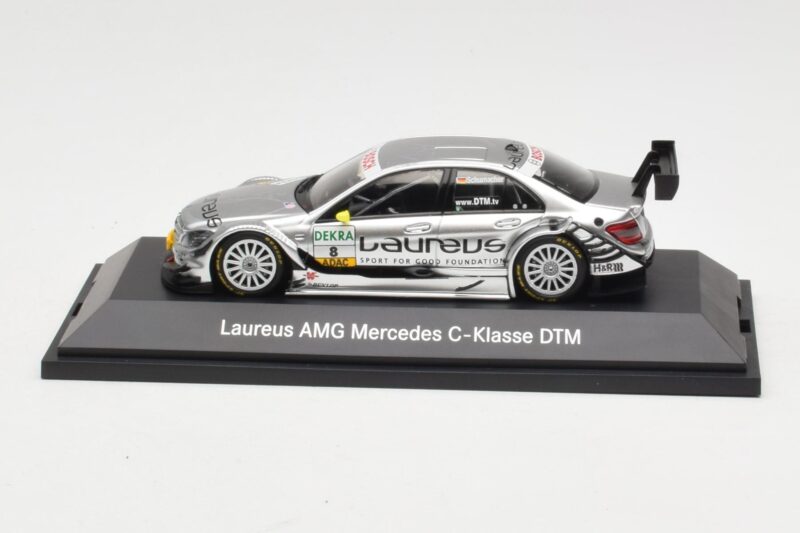 Mercedes C-Class C204 #8 R. Schumacher HWA DTM 2010 Minichamps 1:43 B66961414 Métal