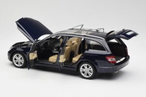 Mercedes C-Class S204 T-Modell Tanzanite Bleu AUTOart 1:18 B66962352 Métal — image 5 sur 8