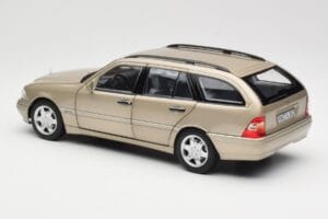 Mercedes C-Class T-Model W202 Smoke Silver Norev 1:18 183388 Métal — image 7 sur 8