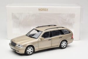 Mercedes C-Class T-Model W202 Smoke Silver Norev 1:18 183388 Métal — image 8 sur 8