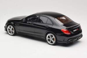 Mercedes C-Class W205 Brabus 650 Noir GT Spirit 1:18 GT132 Résine — image 5 sur 6