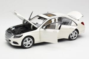 Mercedes C-Class W205 Diamond Blanc Métallisé Norev 1:18 B66960256 Métal — image 2 sur 8