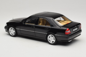 Mercedes C36 AMG W202 Obsidian Black Metallic Norev 1:18 183381 Métal — image 7 sur 8