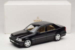 Mercedes C36 AMG W202 Obsidian Black Metallic Norev 1:18 183381 Métal — image 8 sur 8